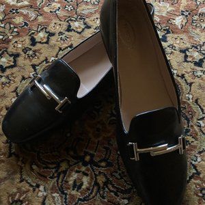 TOD'S Women's black leather loafer, size 39 (8.5)